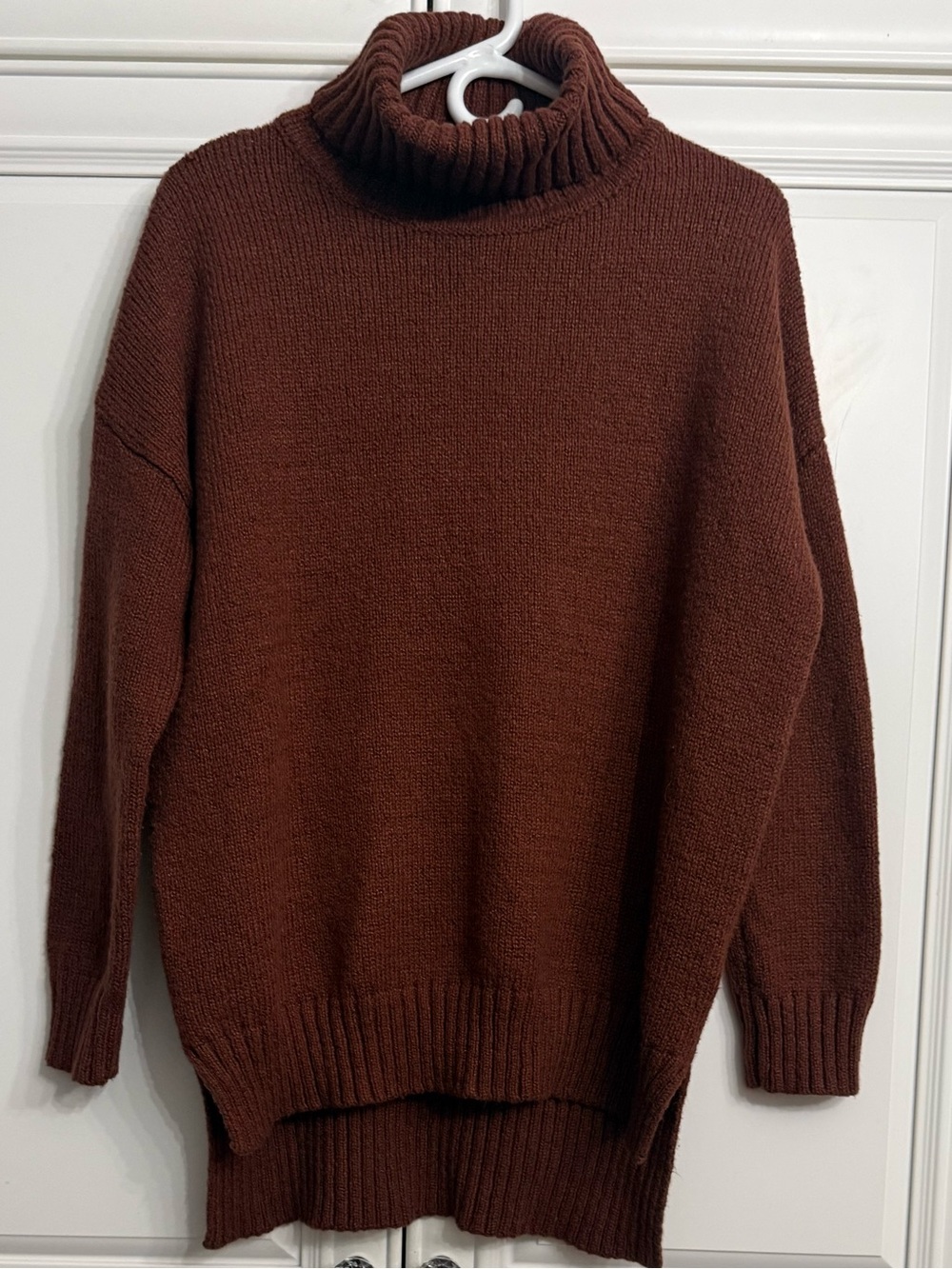 Forever 21 Coffee Brown Oversized Long Sleeve Turtleneck Sweater High-Low Size L
